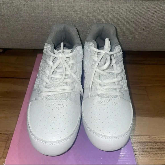 Rip-It Diamond Women’s White Softball Spikes Size 7.5 Brand New - Picture 3 of 7